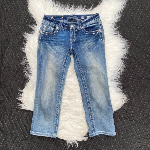 Miss Me Crop Embellished Jeans LT 130 - Picture 1 of 6